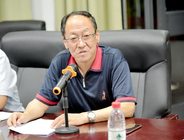 院长呼天明教授讲话.JPG